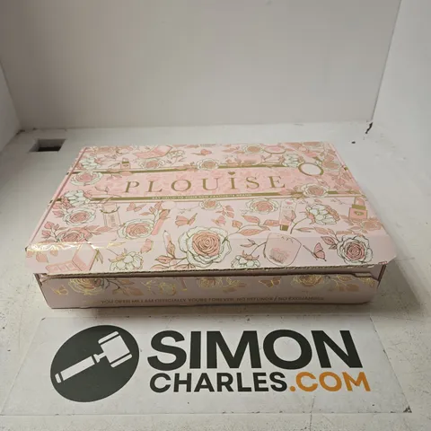 P LOUISE MAKEUP GIFT SET IN FLORAL PINK BOX 