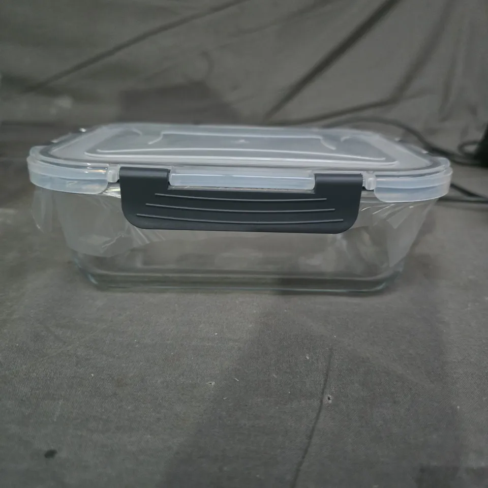 LOT OF 5 GLASS FOOD STORAGE CONTAINERS WITH LIDS