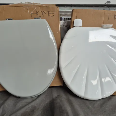 2 BOXED TOILET SEAT MOULDED WOOD