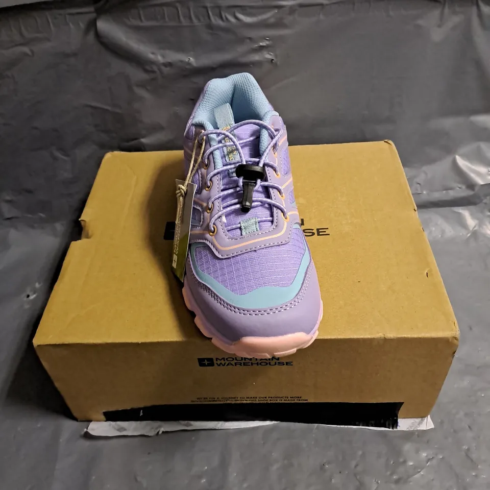 BOXED PAIR OF MOUNTAIN WAREHOUSE APPROACH KIDS RUNNING TRAINER IN LILAC SIZE UK 4