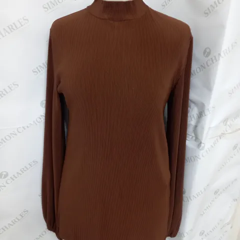 STRADIVARIUS PLEAT LONG SLEEVE IN BROWN SIZE L