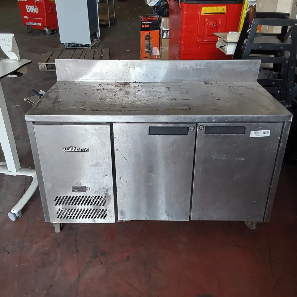 WILLIAMS COMMERCIAL REFRIGERATED FOOD PREP COUNTER WITH STORAGE 