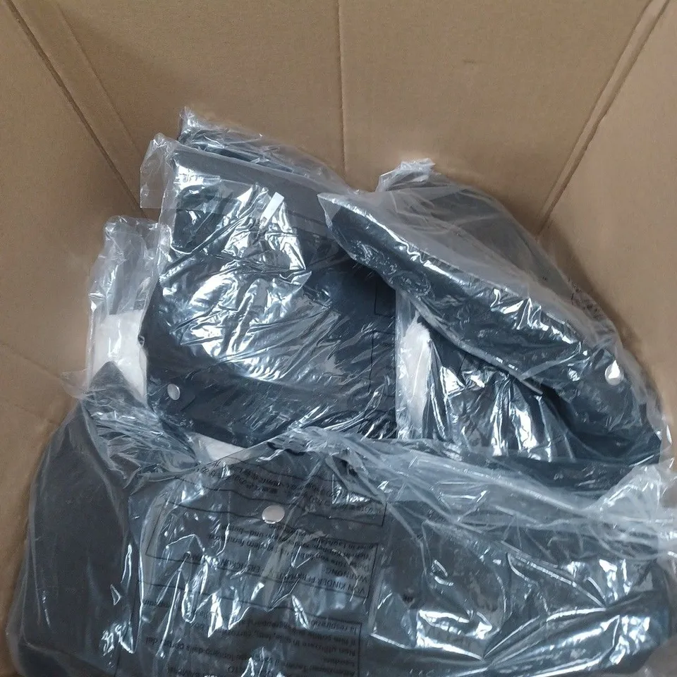 APPROXIMATELY 25 ASSORTED CLOTHING ITEMS TO INCLUDE TOPS, SHOES , JACKETS  ETC
