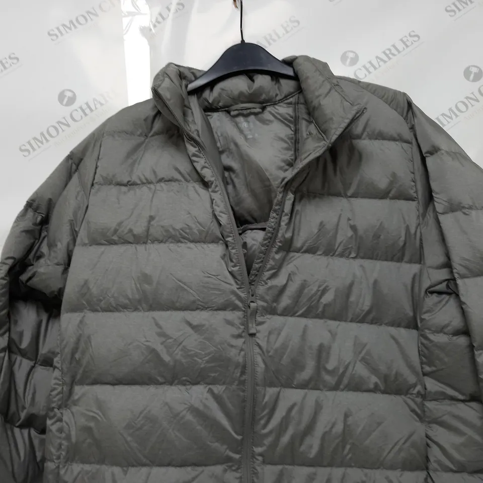 UNIQLO ULTRA LIGHTWEIGHTCOAT IN GREY - LARGE