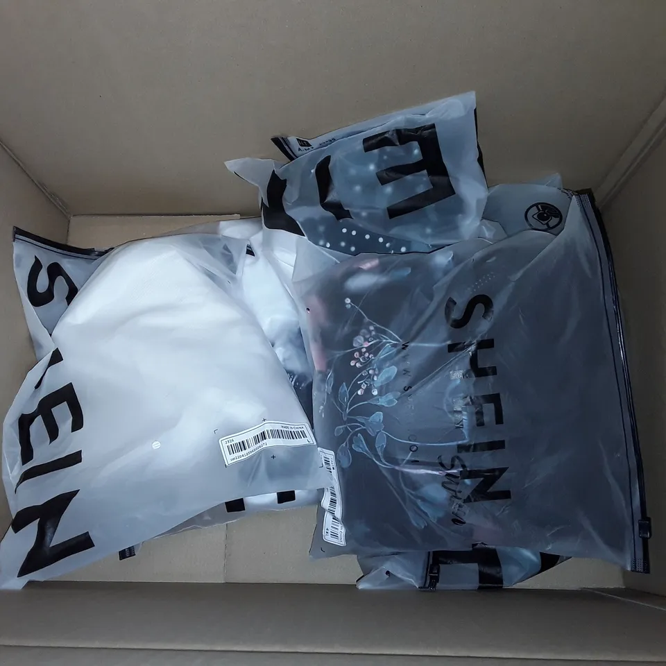 LOT OF APPROXIMATELY 22 ASSORTED SHEIN CLOTHING ITEMS IN VARIOUS SIZES