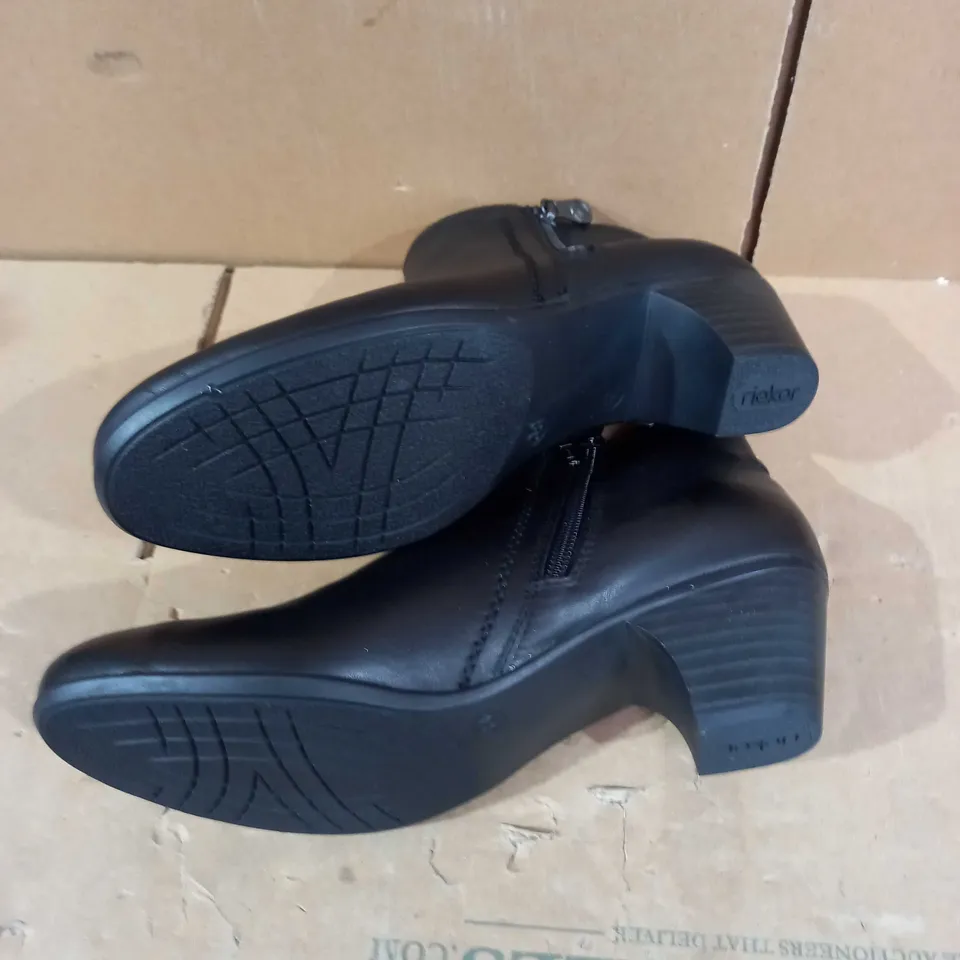 RIEKER SIZE ZIP ANKLE SHOES - BLACK - UK 5