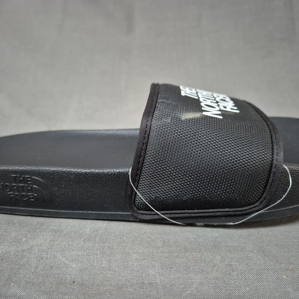 PAIR OF THE NORTH FACE OPEN TOE SLIDERS IN BLACK UK SIZE 5