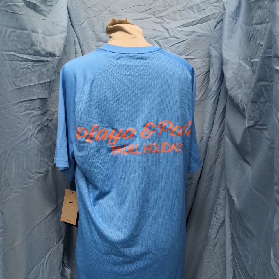 NIKE DRI-FIT MEN’S BLUE SHORT-SLEEVE TRAINING T‑SHIRT – PLAYA & PADEL BRANDING, TAG ATTACHED, UK L (LG) 