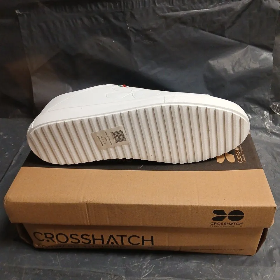 CROSSHATCH WHITE TRAINERS – BOXED 10