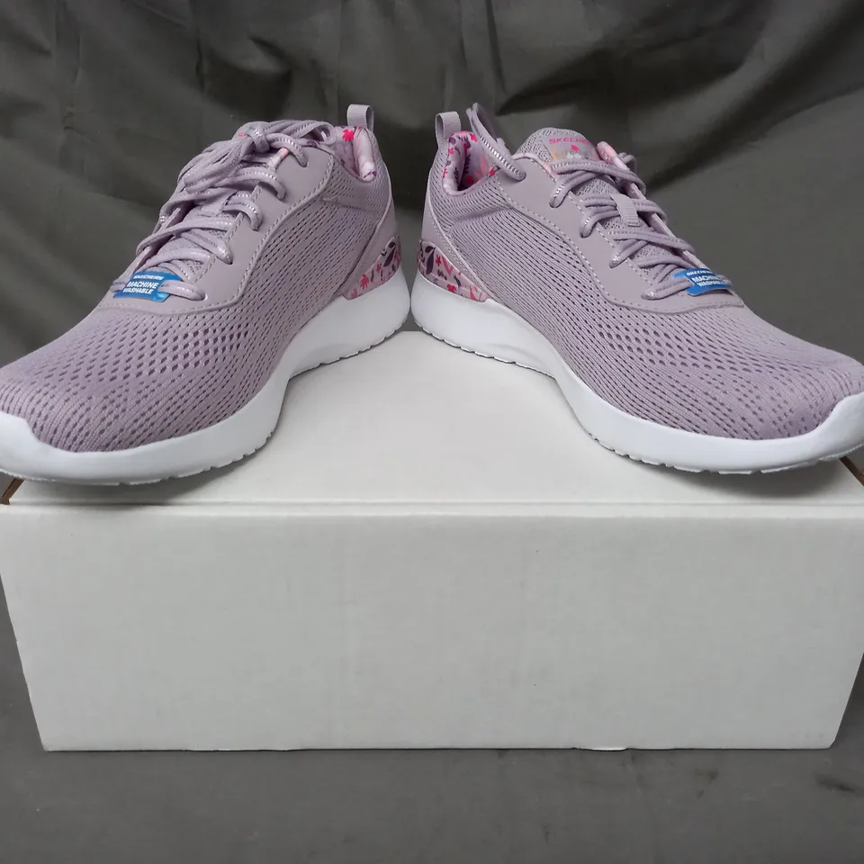 BOXED PAIR OF SKECHERS TRAINERS IN LAVENDER SIZE 6