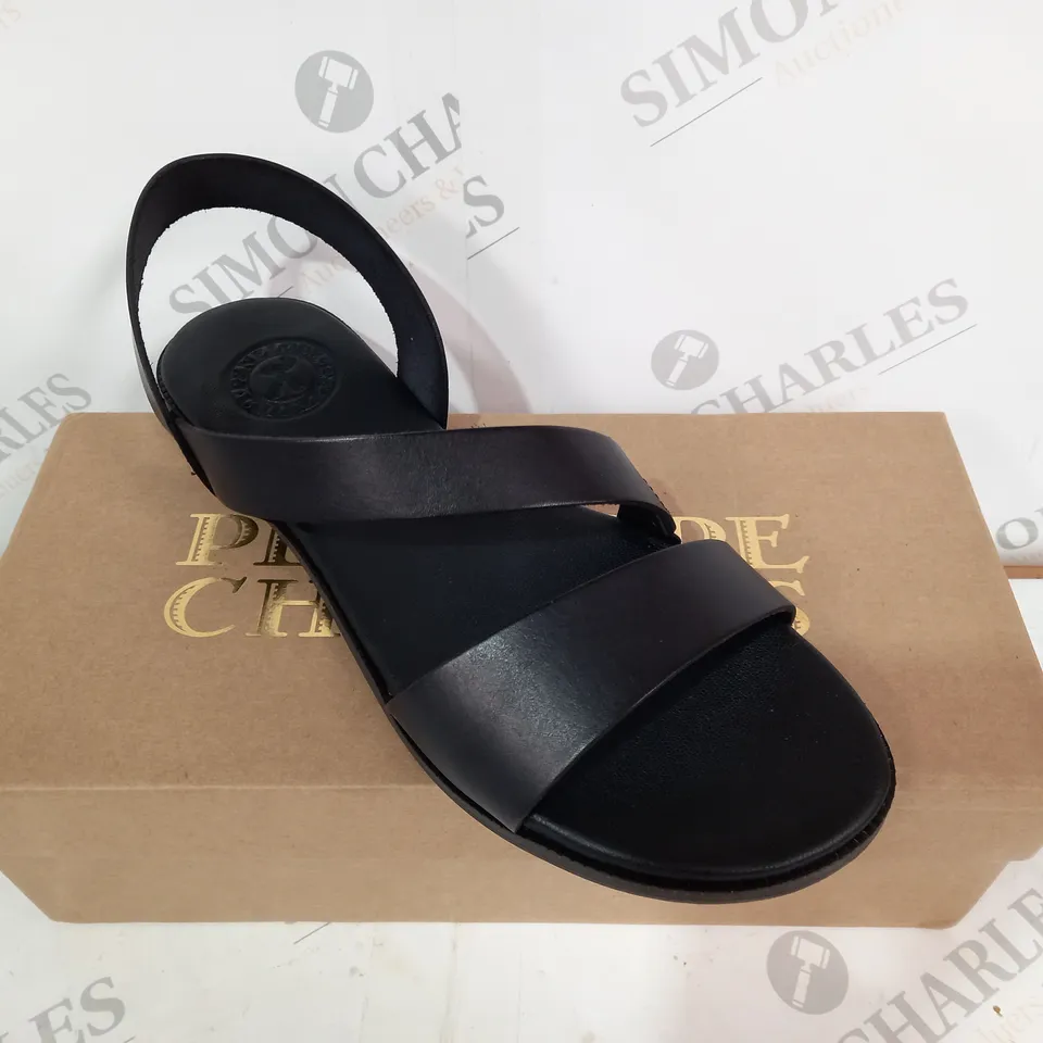BOXED PENELOPE CHILVERS BATHSHEBA LEATHER SANDAL - SIZE EU39