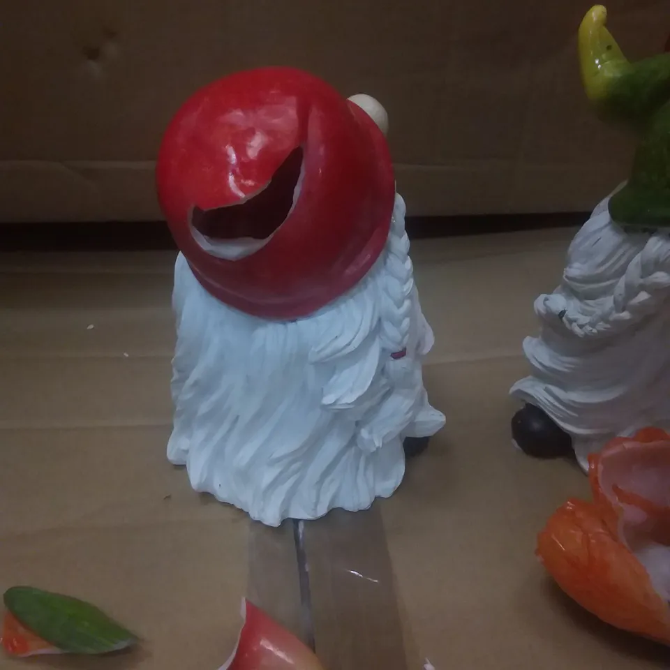 BOXED SET OF 2 CARRYING GNOMES
