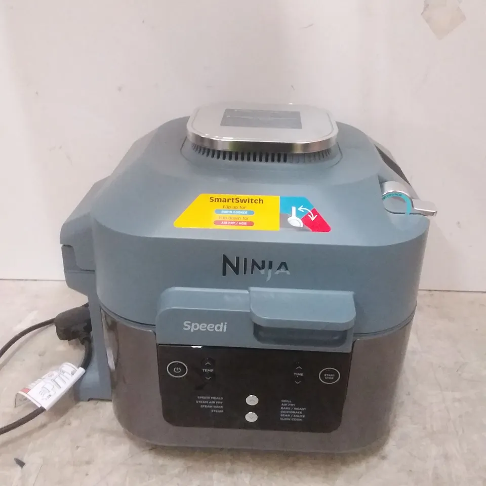 BOXED NINJA SPEEDI RAPID COOKER 