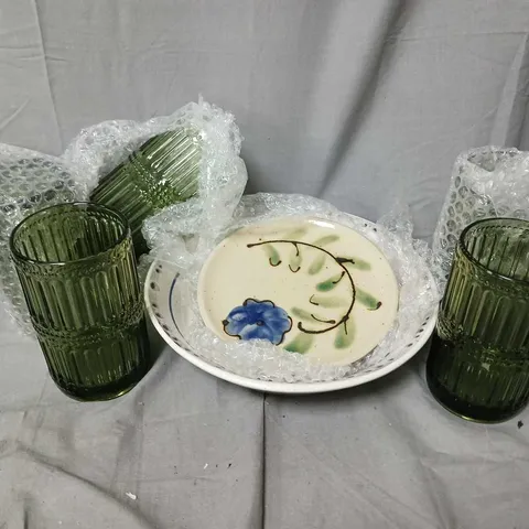 APPROXIMATELY 5 ASSORTED FRAGILE HOUSEHOLD ITEMS TO INCLUDE PLATES, GLASSES, ETC - COLLECTION ONLY