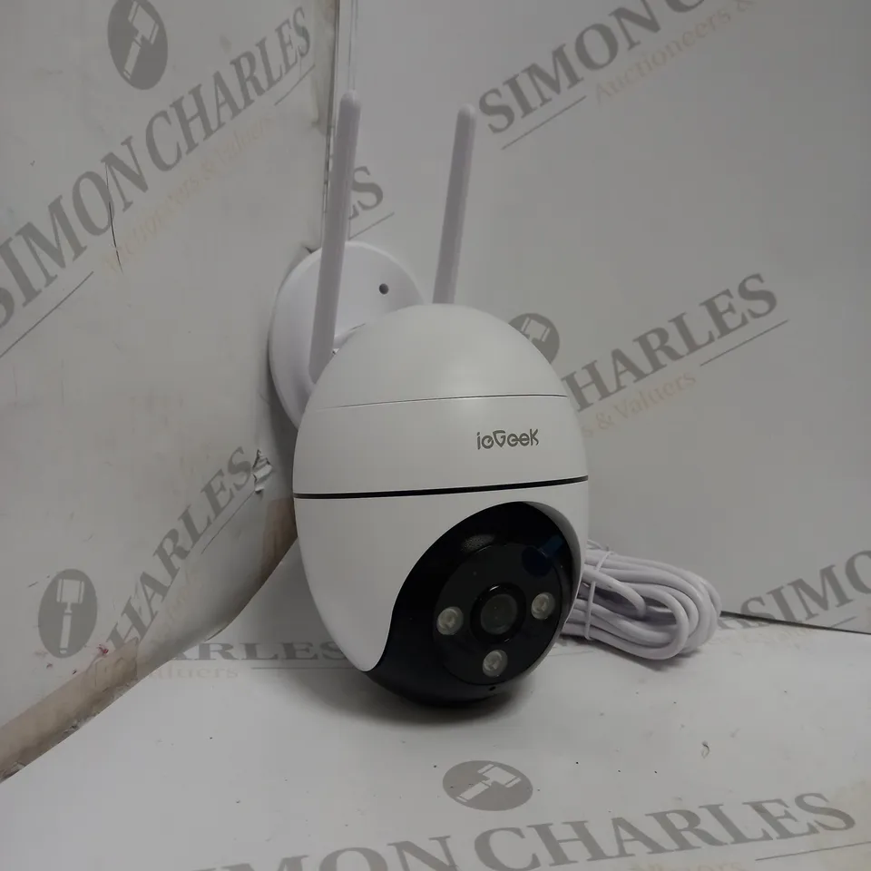 BOXED IE GEEK PTZ SECURITY CAMERA. 