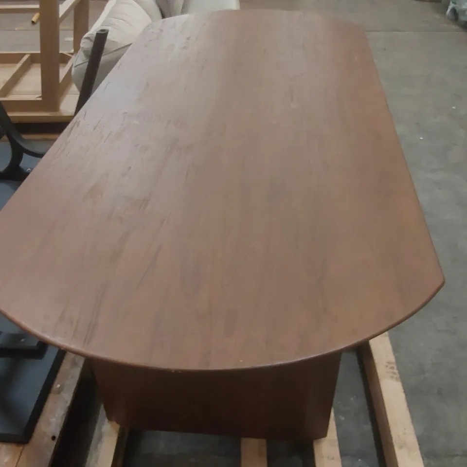 DESIGNER WOODEN DINING TABLE