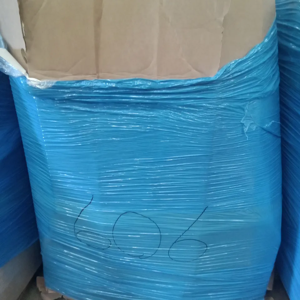 PALLET OF ASSORTED ITEMS INCLUDING STOREMIC TOILET SEAT, GOLF PUTTING TRAINER, SMART BOXING WALL TARGET, KIDS BACKBOARD, KING ARCHERY KIDS TOY 