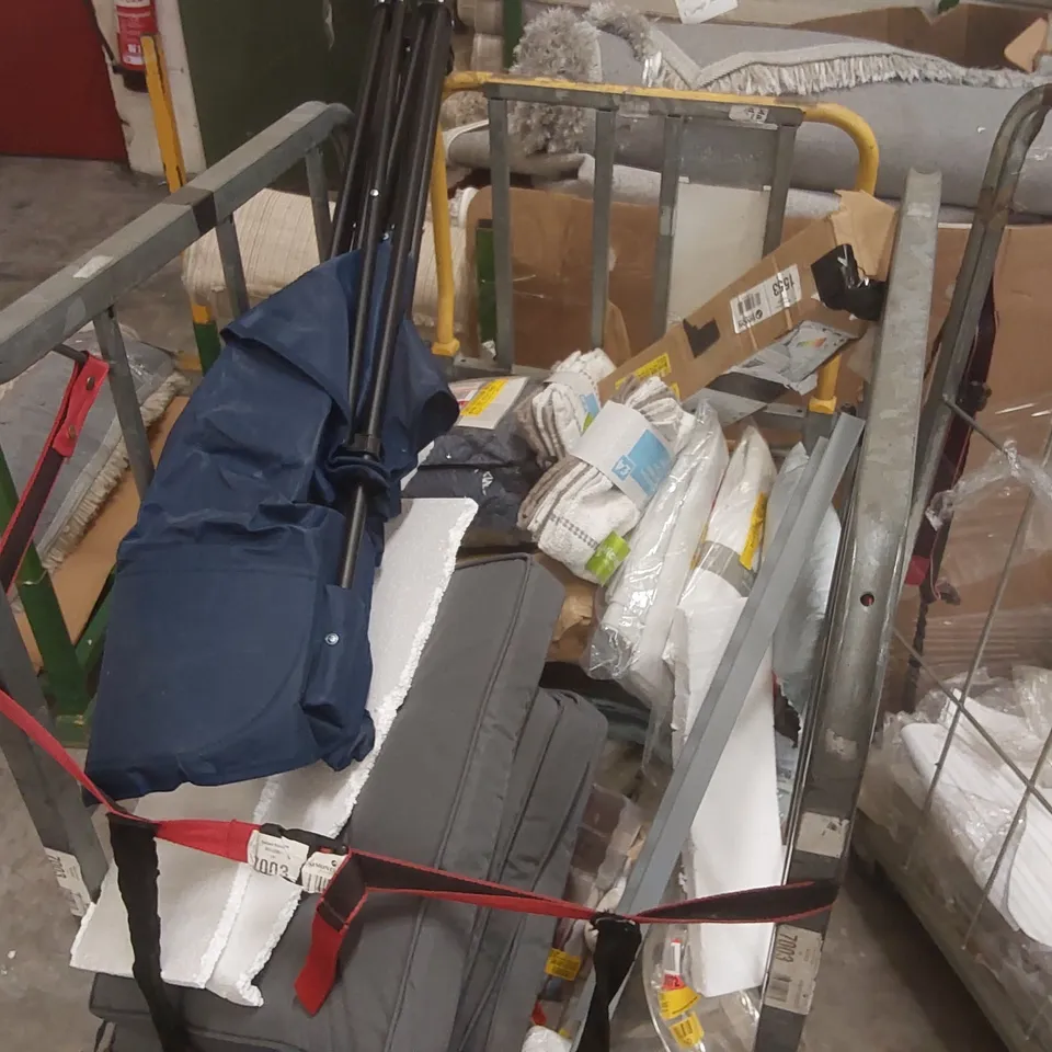 CAGE CONTAINING A LARGE QUANTITY OF ASSORTED ITEMS INCLUDING: CAMPING CHAIR, BLANKET, COLANDER, GARDEN CUSHIONS ECT // CAGE NOT INCLUDED