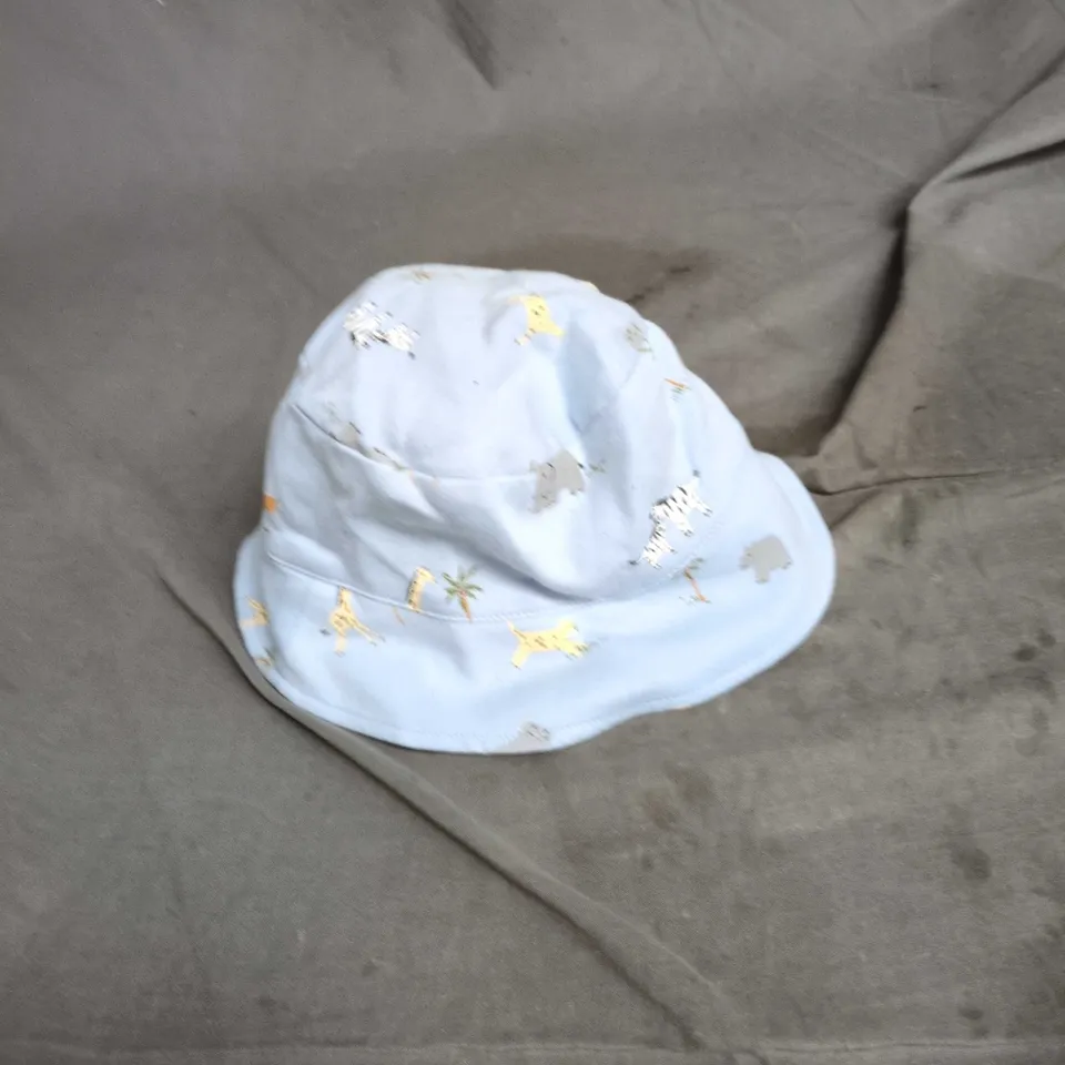 JOHN LEWIS & PARTNERS BABY HAT – LIGHT BLUE WITH ANIMAL PRINT
