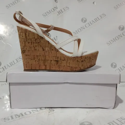 BOXED PAIR OF KRUSH OPEN TOE STRAPPY WEDGE HEEL SANDALS IN WHITE SIZE 4