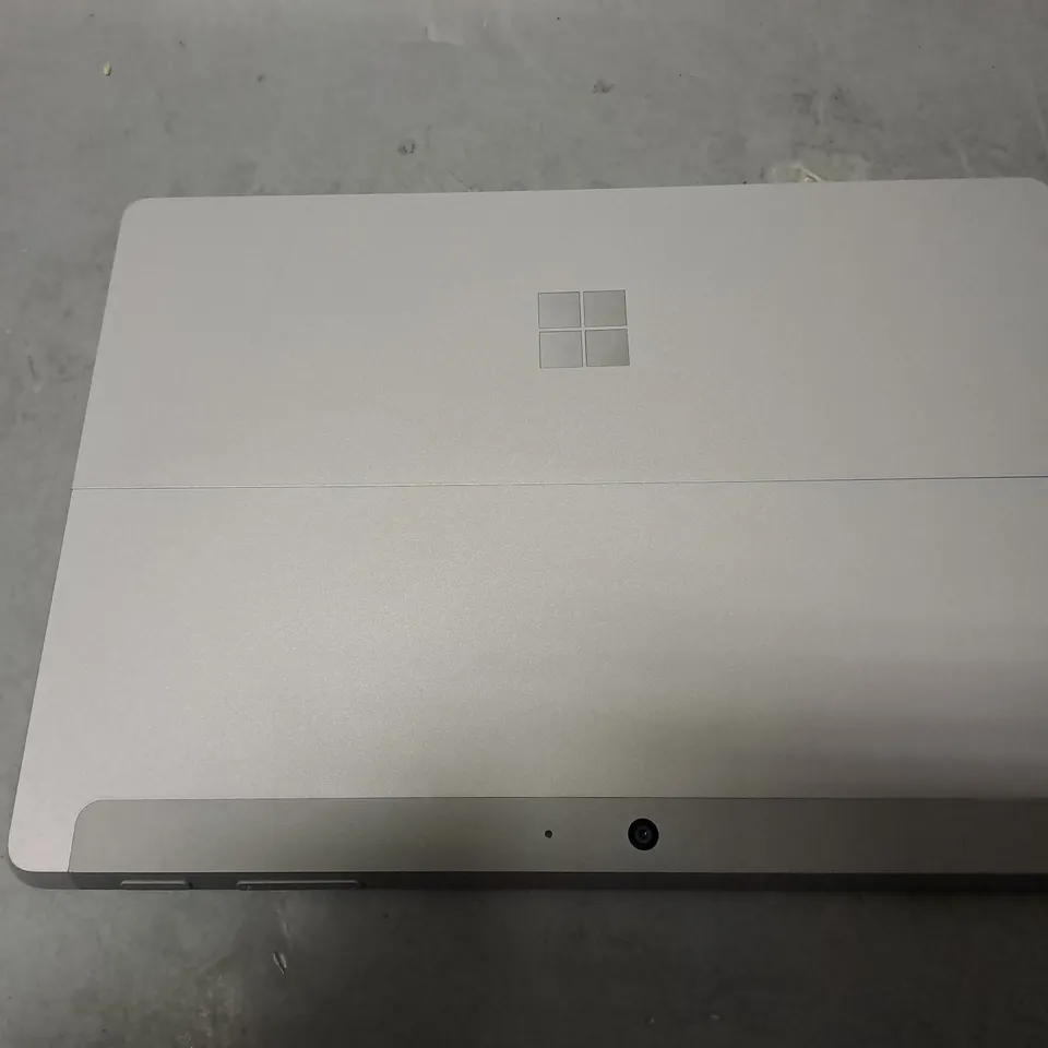 BOXED MICROSFOT SURFACE GO 2 