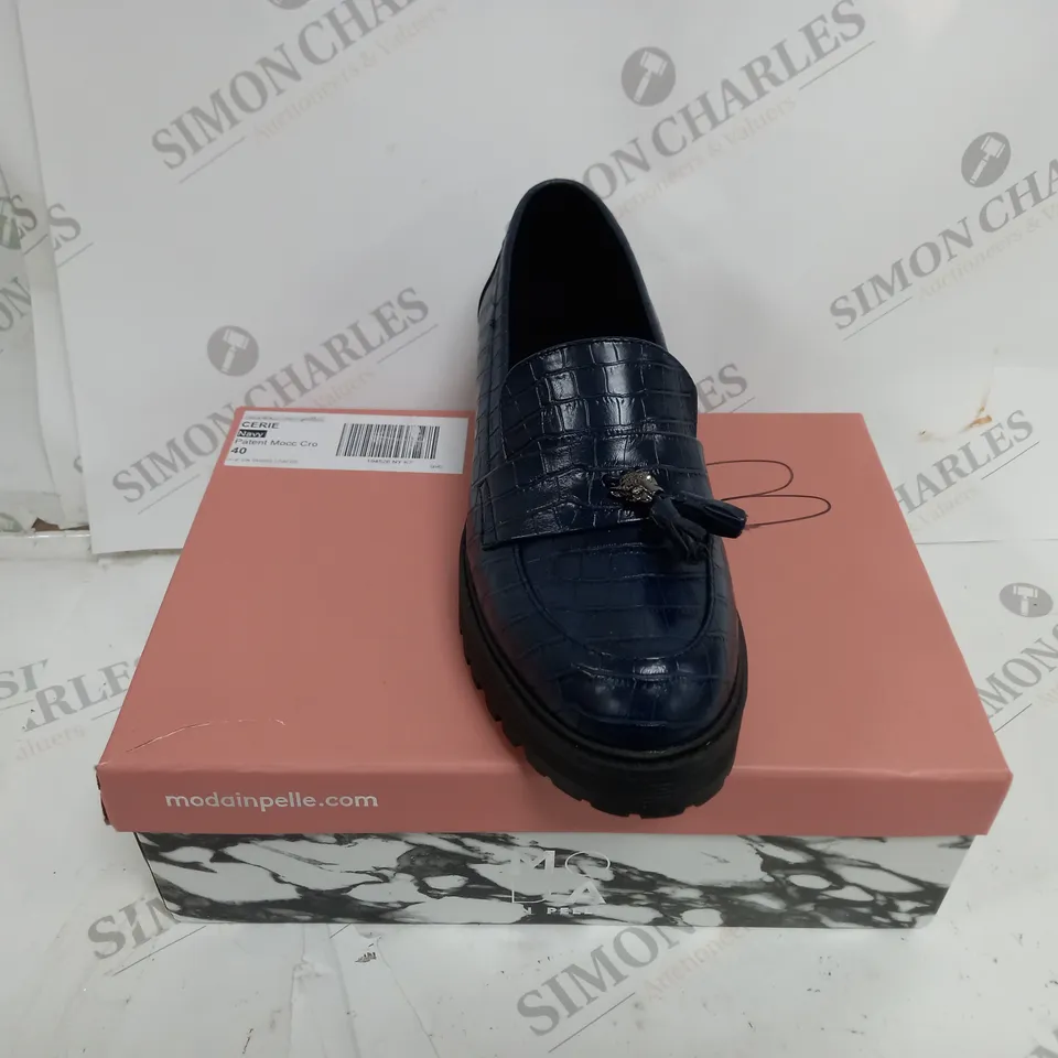 BOXED MODA CARIE LOAFERS SIZE 7 