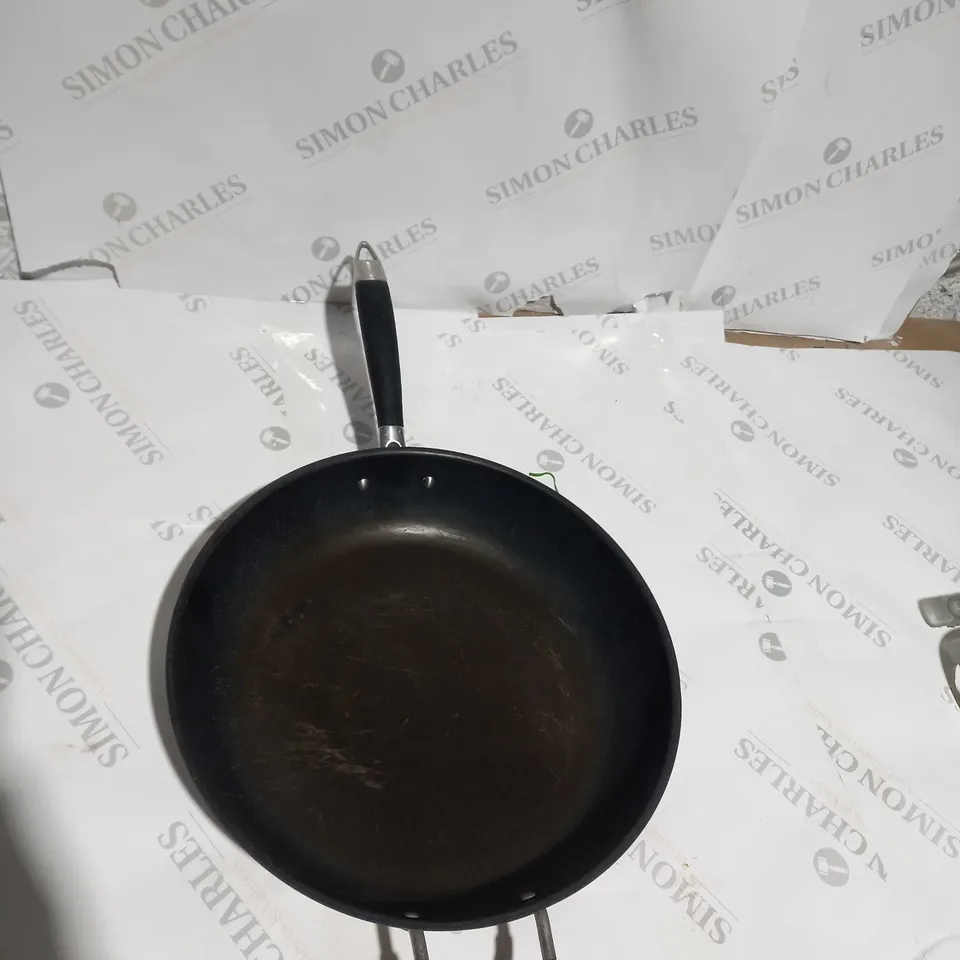 33CM BLACK AND SILVER FRYING PAN 