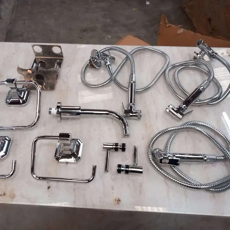 LARGE QUANTITY OF ASSORTED CHROME BATHROOM ACCESSORIES AND FITTINGS TO INCLUDE; THREE SHATAFFS, FOUR TOWEL HOLDERS, SOAP HOLDER, TAP, FIVE COAT HOOKS, TOILET SIGN AND THREE TOILET ROLL HOLDERS 