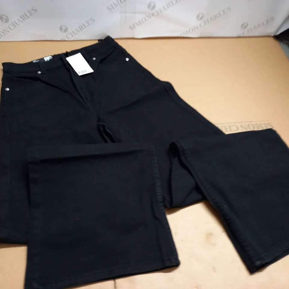 DIVIDED WIDE HIGH WAIST BLACK JEANS - UK 10