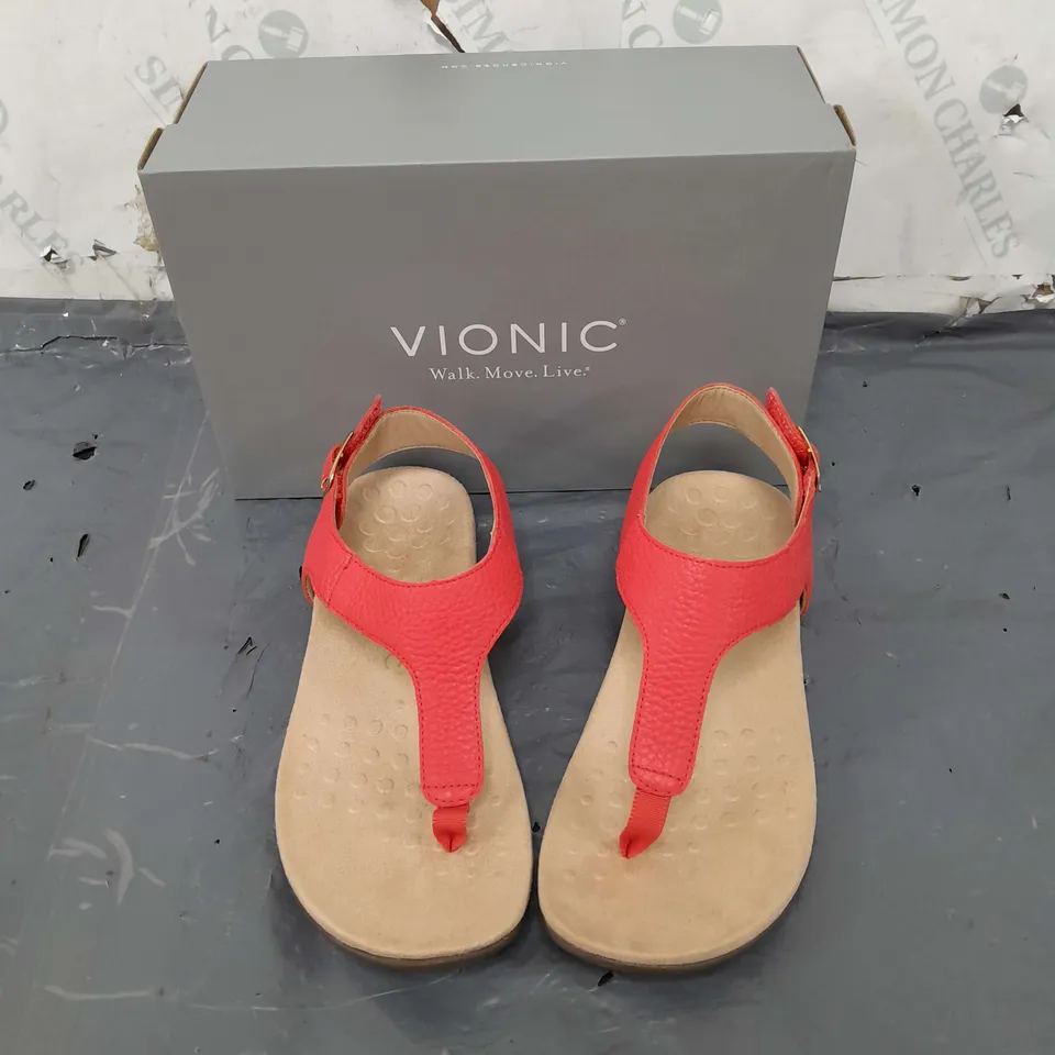 BOXED PAIR OF VIONIC RED SANDALS IN SIZE 6