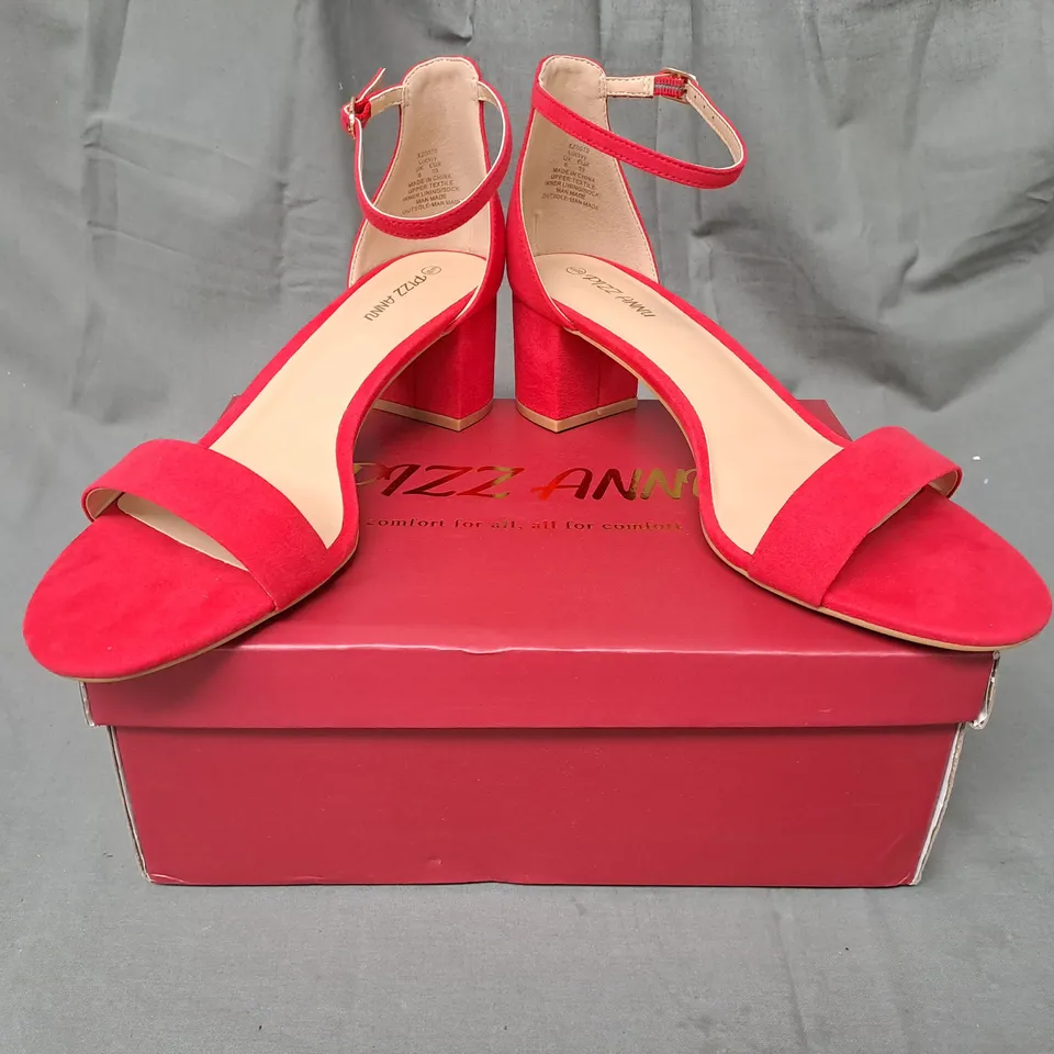 BOXED PAIR OF PIZZ ANNU OPEN TOE BLOCK HEEL SANDALS IN RED UK SIZE 6
