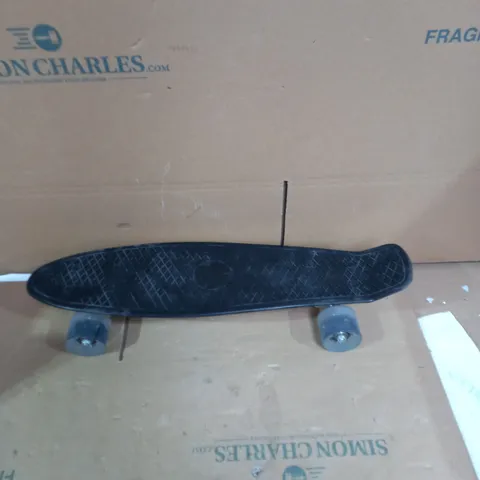 CHILDRENS SKATEBOARD