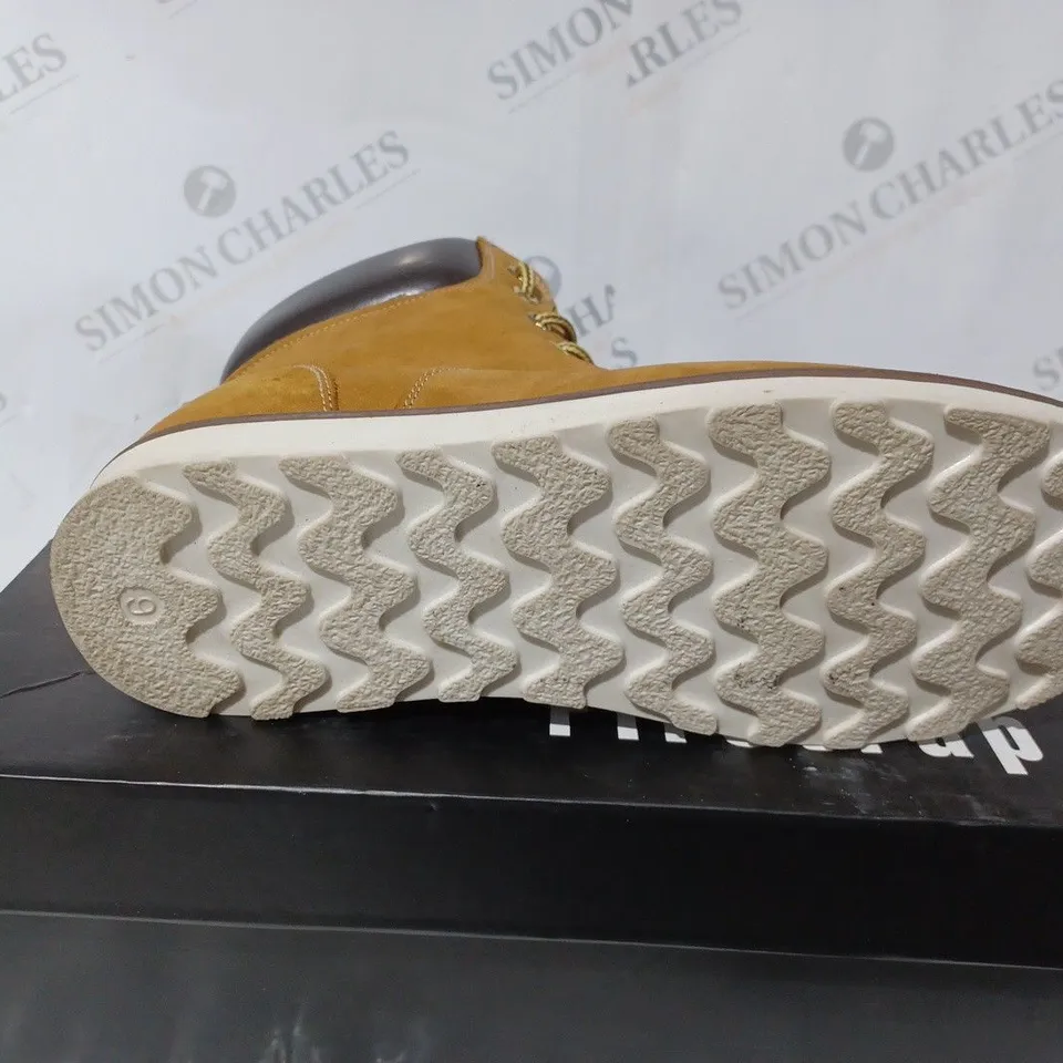 BOXED PAIR OF FIRETRAP BEDWORTH BOOTS IN TAN UK SIZE 9