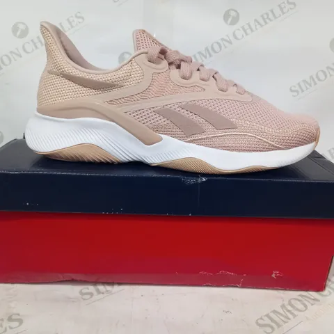 BOXED PAIR OF REEBOK HIIT TRAINERS IN ROSE UK SIZE 6.5