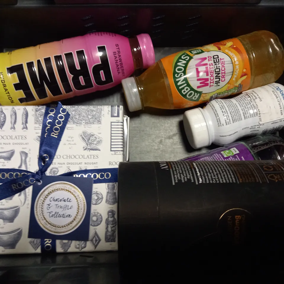 TOTE OF APPROX 7 ASSORTED FOOD ITEMS TO INCLUDE - V8 ORIGINAL VEGETABLE JUICE , HUEL CHOCOLATE , HOTEL CHOCOLAT ETC
