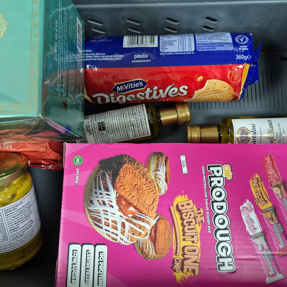 APPROXIMATELY 10 ASSORTED FOOD ITEMS TO INCLUDE GALAXY MILK CHOCOLATE DIGESTIVES, MUSICAL PICCADILLY BISCUIT SELECTION, RASPBERRY PRESERVE, ETC