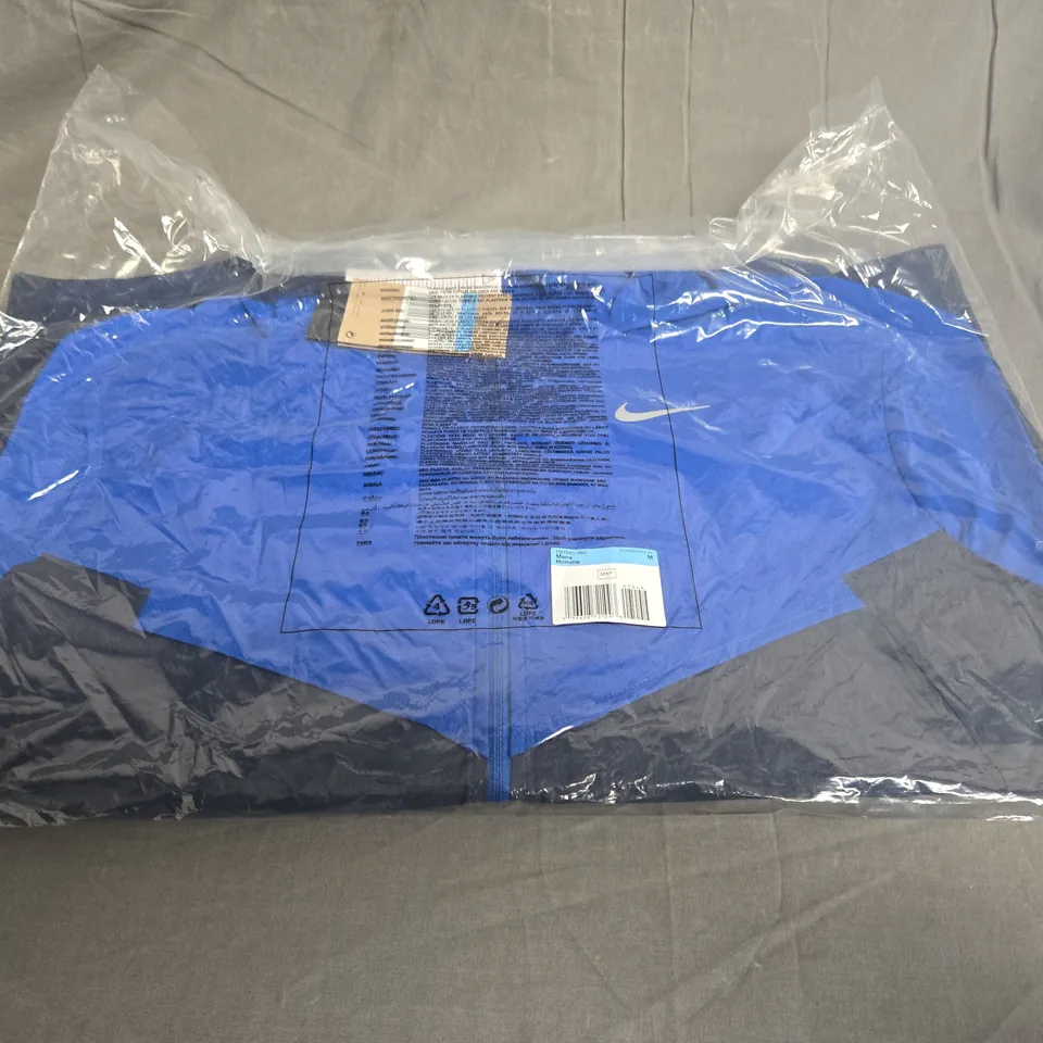 BAGGED NIKE FULL ZIP LIGHTWEIGHT JACKET SIZE M