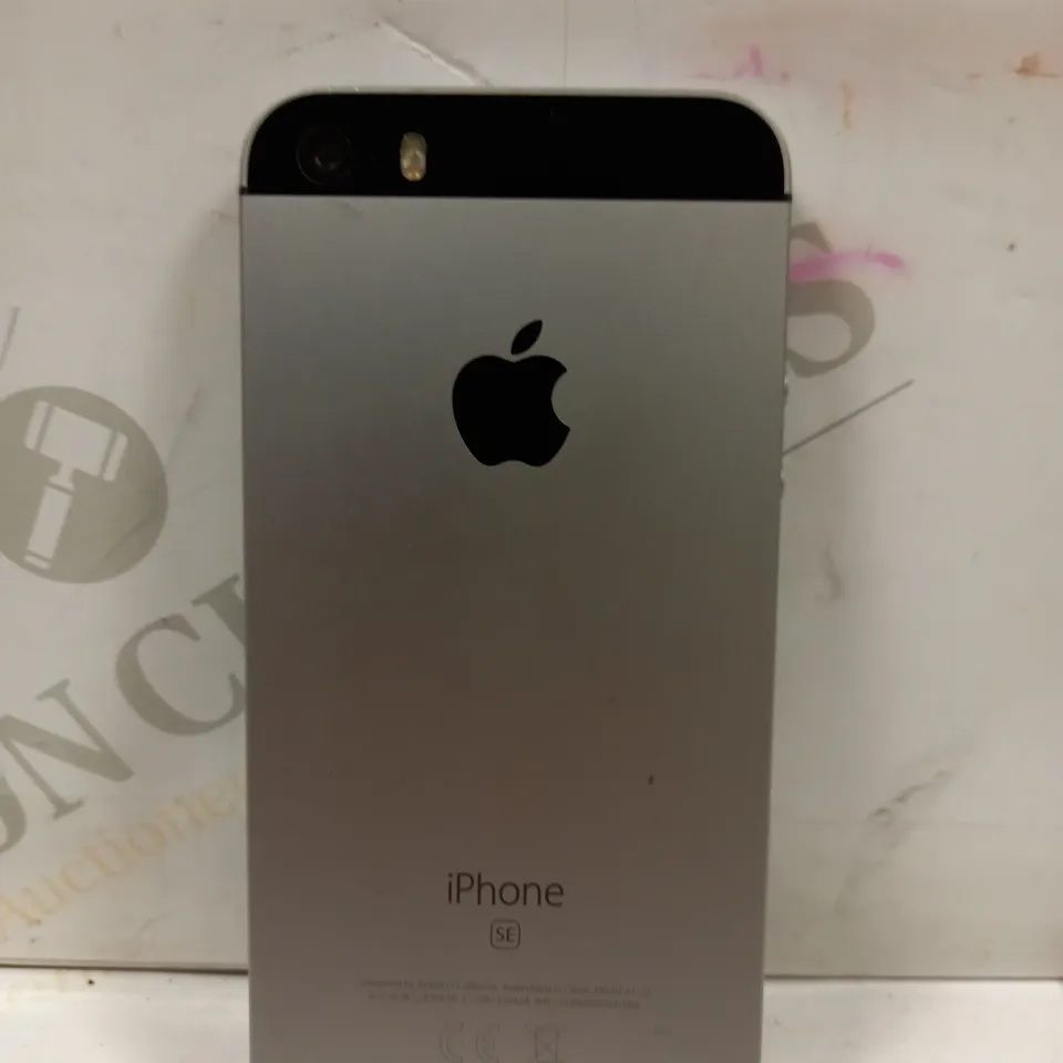 APPLE IPHONE SE SMARTPHONE 