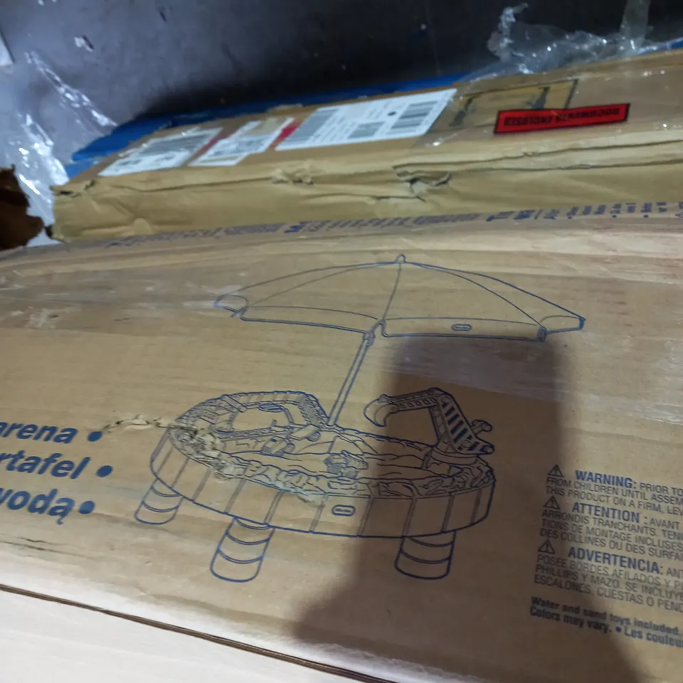 BOXED LITTLE TYKES BUILDERS BAY SAND AND WATER TABLE (COLLECTION ONLY) RRP £174.99