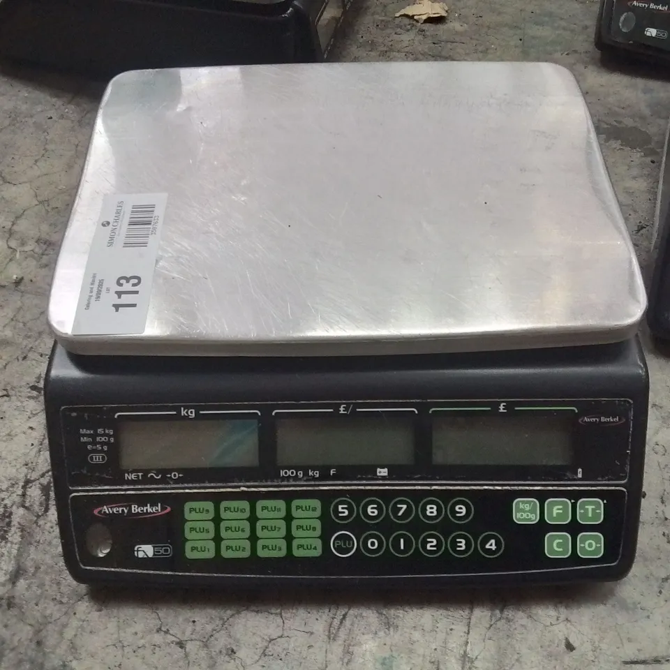 AVERY BERKEL FX50 RETAIL SHOP WEIGHING SCALE. 
