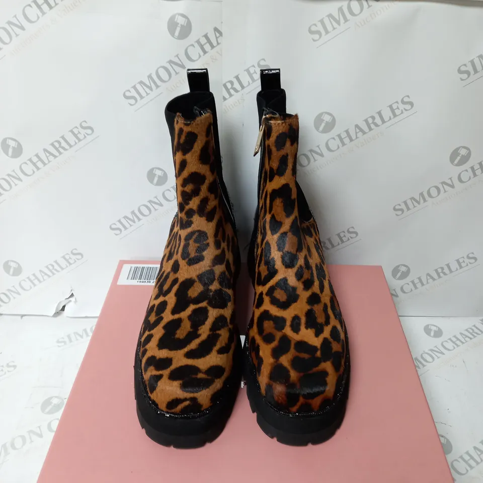 BOXED MODA IN PELLE GERRI EMBELLISHED SQUARE TOE CHELSEA BOOT - LEOPARD - SIZE 6