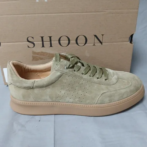 BOXED PAIR OF SHOON EMBER SLIM-SOLE TRAINERS IN LIGHT GREEN SUEDE  – UK 6 