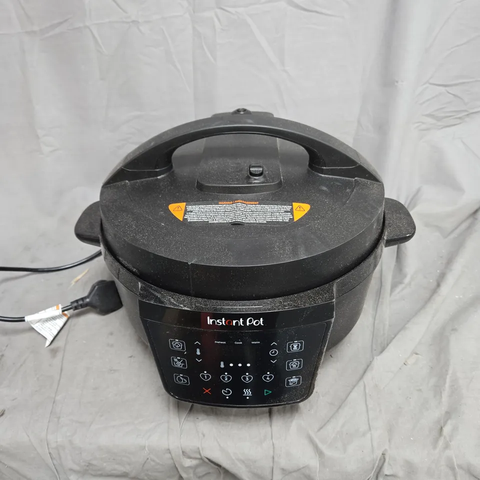 INSTANT POT MULTICOOKER XL