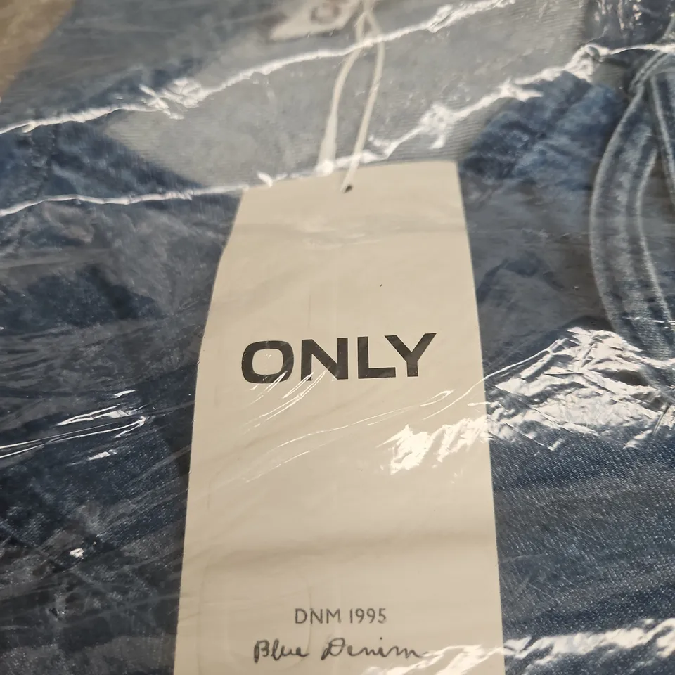 ONLY CLARA PUFF BOW DENIM DRESS – BLUE DENIM – SIZE M 