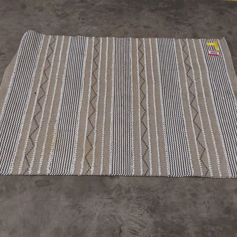 HANDMADE 100% RECYCLED BROWN RUG // 172 X 117CM