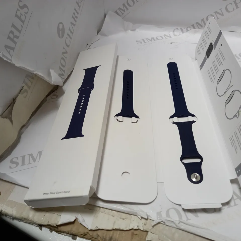 APPLE WATCH DEEP NAVY SPORT BAND - STAINLESS STEEL PIN 44MM 