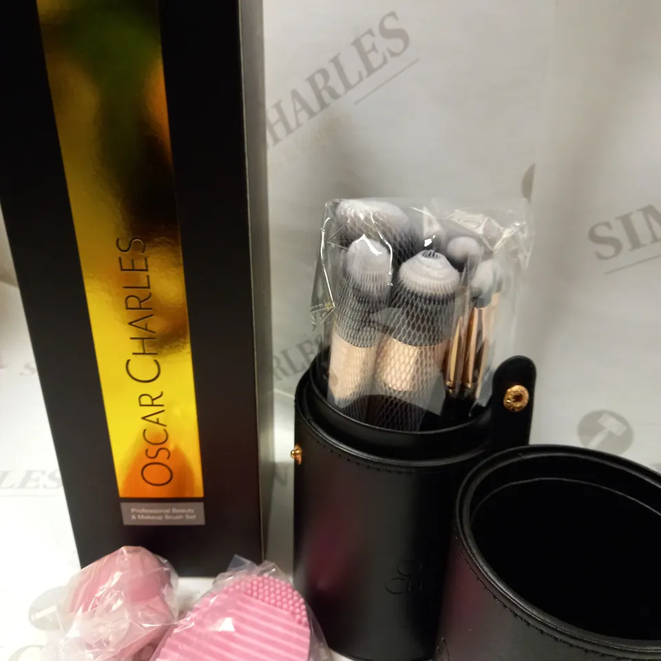 OSCAR CHARLES PROFESSIONAL MAKEUP BRUSH SET 