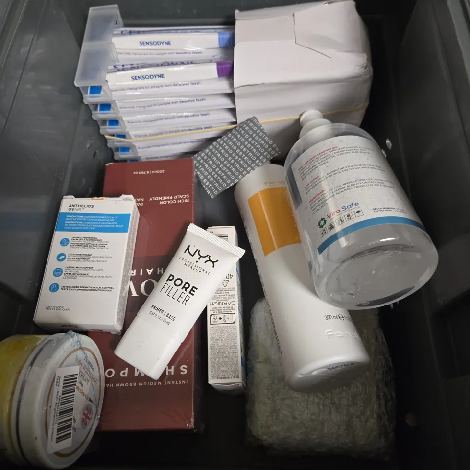 APPROXIMATEY 20 ASSORTED HEALTH AND BEAUTY PRODUCTS TO INCLUDE - TRESEMME SHAMPOO - SOAP&GLORY BODY BUTTER - DR SQUATCH DEODORANT - ETC
