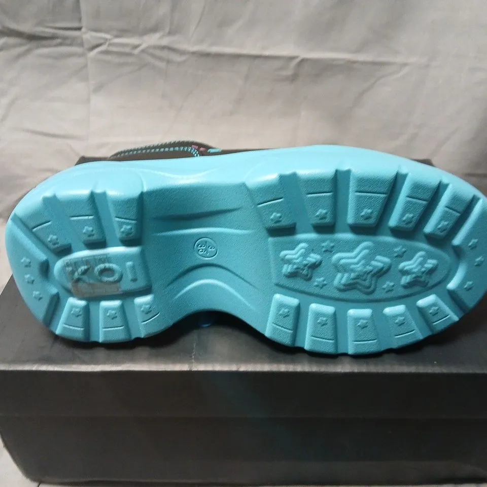 boxed koi Virtual Diva Miku Chunky Trainers - Black, UK3