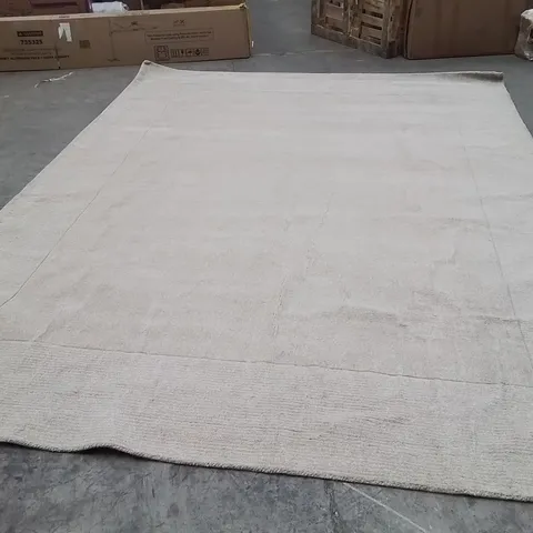 QUALITY DESIGNER AREA RUG - APPROXIMATELY 400CM X 300CM - CREAM